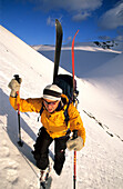 Mann auf Skitour, Glocknergruppe, Nationalpark Hohe Tauern, Salzburger Land, Österreich