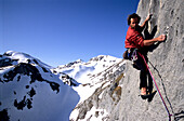 Stefan Kieninger klettert am Tauernkogel, Tauernkogel, Tennengebirge, Salzburg, Österreich