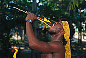 Feuerschlucker Hopeton Reid, Negril Jamaika