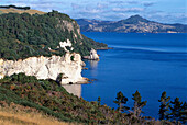 Cathedral Cove near Hahei, Coromandel Peninsula, North Island New Zealand