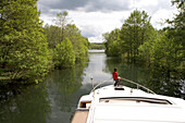 Houseboat Cruising, Houseboat cruising, Crown Blue Line Grand Classique Houseboat, Huettenkanal Channel, Mecklenburgian Lake District, Germany