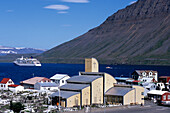 Kirche Isafjardarkirke, MS Europa, Ísafjörður, Isafj'rdur, Ísafjarðarbær, Island