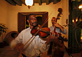 Musiker, Al Medina Restaurant, La Habana Vieja, Kuba