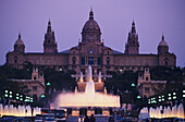 Magische Springbrunnenanlage mit Fontänen, Font Magica de Montjuic, Palau National, MNAC, Barcelona, Katalonien, Spanien