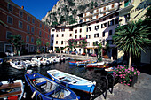 Kleine Hafen in Trentino, Gardasee, Trentino, Italien
