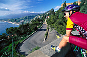 Radfahrer, Taormina, Sizilien Italien