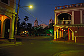 Der Platz Plaza de la Independencia und die Kathedrale bei Nacht, Granada, Nicaragua, Mittelamerika, Amerika