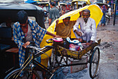 Rickshaw, monsoon, Varanasi, Benares, Uttar Pradesh, India