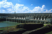 Itaipú Staudamm, Wasserkraftwerk, Rio Paraná, Paraná, Brasilien Suedamerika
