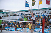 Beachvolleyballmatch, Turnier, Stadtstrand Poetto, Cagliari Sardinien, Italien