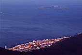 Kapstadt mit Robben Isl. bei Nacht, Südafrika, Afrika