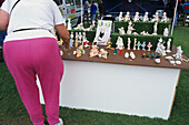 Large woman in pink at kitsch stand, Rotorua, Agricultural and Pastoral Show, A+P Show, country show for local farmers, Frau, Nippes Verkauf