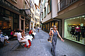 Passanten, Altstadt, Grand Café, Lugano, Tessin, Schweiz