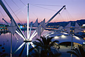 Blick auf dem Hafen im Abendrot, Porto Antico, Genua, Ligurien, Italien, Europa