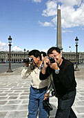 Chinese photographers, Place de Concorde, Paris, Frankreich, Paris, Place de la Concorde, fotografierende Chinesen