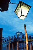 Abendstimmung, Rialto-Bruecke, Venedig, Venetien Italien