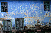 Blaues Haus, Fassade, Bistritja, Karpaten, Rumänien