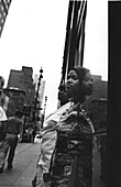 Women 28th street, Manhattan, New York, USA