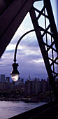 USA, New York City Williamsburg Bridge, New York City, Williamsburg BridgeOktober 2001Skyline ohne WTCEnglish:, USA, New York City without WTC, October 2001, Williamsburg Bridge