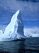 Torbogen-Eisberg, Antarktis