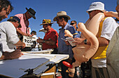 Bookmakers at Birdsville Races, Australien, Queensland, Birdsville, fun annual outback horse race, Buchmacher, Wetten, Renntagen.