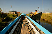 Longtail boats Inle Lake, Longtail Boote, Wasserverkehr, Inle-See, Kanal durch schwimmende Gärten, channel, floating gardens