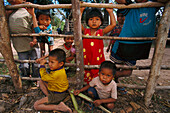 Kinder, Laos