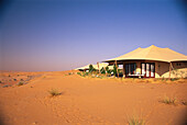 Das Al Maha Desert Resort unter blauem Himmel, Dubai, V.A.E., Vereinigte Arabische Emirate, Vorderasien, Asien