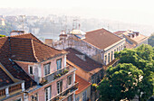Blick nach Mouraria, Rua Dom Pedro V, Bairrio Alto, Lissabon, Portugal