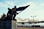 Bruecke ueber Daugave, Riga, Lettland Baltische Staaten