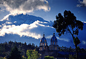 Chimborazo volcano near Riobamba, Riobamba, Ecuador, South America, America