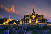 Royal Palace by night, Phnom Penh, Cambodia Indochina, Asia