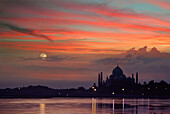 Sunset at Taj Mahal, Agra, Uttar Pradesh India, Asia