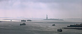 Liberty Island mit Freiheitsstatue, New York, USA