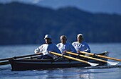 Alte Männer in Ruderboot, Starnberger See, Bayern, Deutschland, Europa