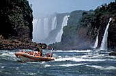 Ausflug mit dem Boot, Foz do Iguacu, Parana, Brasilien