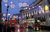 Regent Street an Weihnachten, London, England