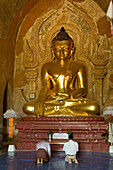 Buddha statue in Htilo Minlo Pahto, Buddhafigur in Htilominlo Temple in Pagan, gebaut 1218 Buddha statue in Hti Lo Min Lo Temple, built in 1218