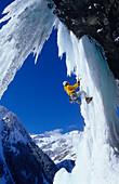 Albert Leichtfried climbing the Klausenalmfall, Ice climbing Zillertal, Tirol, Austria