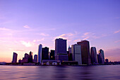 View over the Hudson to Manhatten, New York, USA