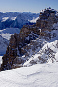 schneebedeckte landschaft, passo pordoi, dolomiten, italien