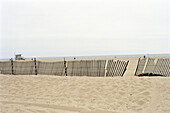 Blick auf den Strand an einem bewölkten Tag, Venice beach, Los Angeles, Kalifornien, USA
