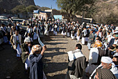 Traditioneller Jemenitischer Dolchtanz, Ende des Ramadan, Eid al-Fit, Wadi Dhar, Jemen