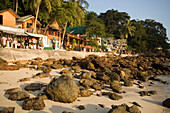 View from stony beach to boardwalk, Ao Ton Sai, Banyan Tree Bay, Ko Phi Phi Don, Ko Phi Phi Island, Krabi, Thailand, after the tsunami