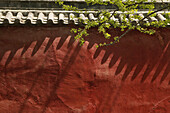 red garden walls of Fa Wang monastery Taoist Buddhist mountain, Song Shan, Henan province, China, Asia