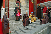 Tempelfest zu Ehren Wenshus, Schutzgottheit des Wutai Shan, Xiantong Temple, roter Säulenumgang, Bodhisattva, Taihuai Stadt, Provinz Shanxi, China, Asien