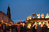 Kreuzkirche, Altmarkt, Striezelmarkt, Weihnachtsmarkt, Christkindlmarkt, Weihnachten, Advent, Dresden, Sachsen, Deutschland