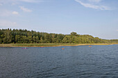 Kajaks am Labussee, Mecklenburgische Seenplatte, Mecklenburg Vorpommern, Deutschland