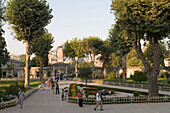 Park zwischen der Sultan Ahmet Blauen Moschee und der Hagia Sophia Kirche, Sultan Ahmet, Istanbul, Türkei