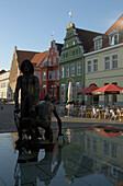 Greifswald, Brunnen am Fischmarkt, Mecklenburg-Vorpommern, Deutschland, Europa